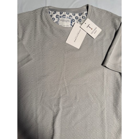 Denim & Flower Textured Knit T-Shirt Mens Crew Neck Short Sleeve Casual - Picture 1 of 4